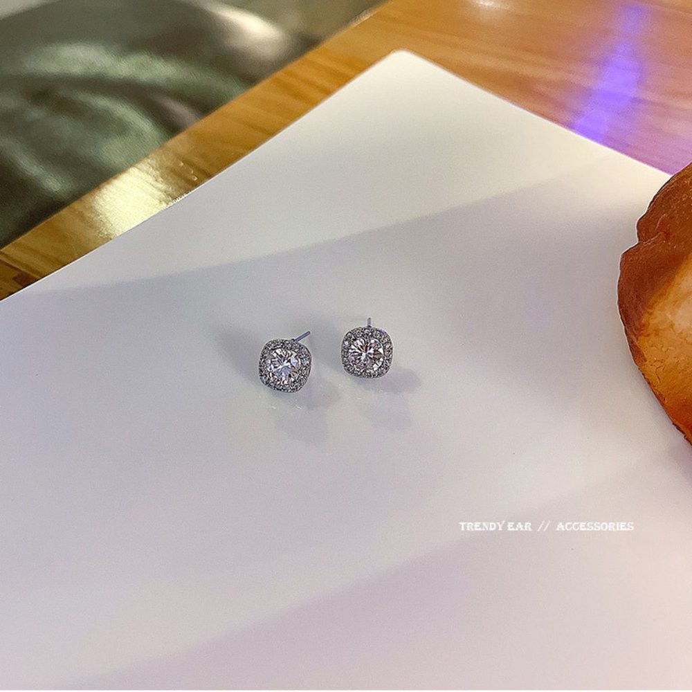 Last Pair💕Zircon Stone Stud Earrings - Picture 4 of 10